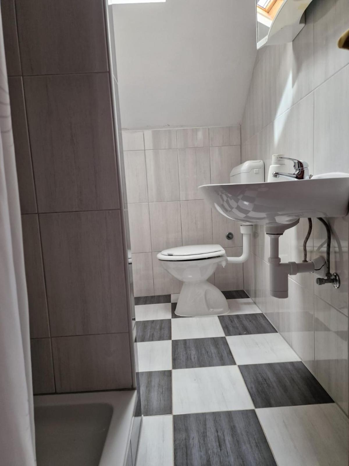 Apartmani Zinda ซูโกชัน ภายนอก รูปภาพ