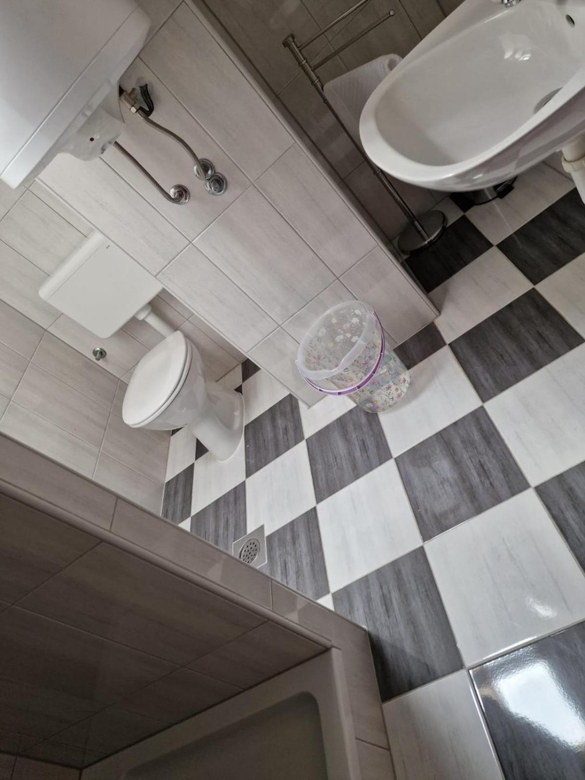 Apartmani Zinda ซูโกชัน ภายนอก รูปภาพ