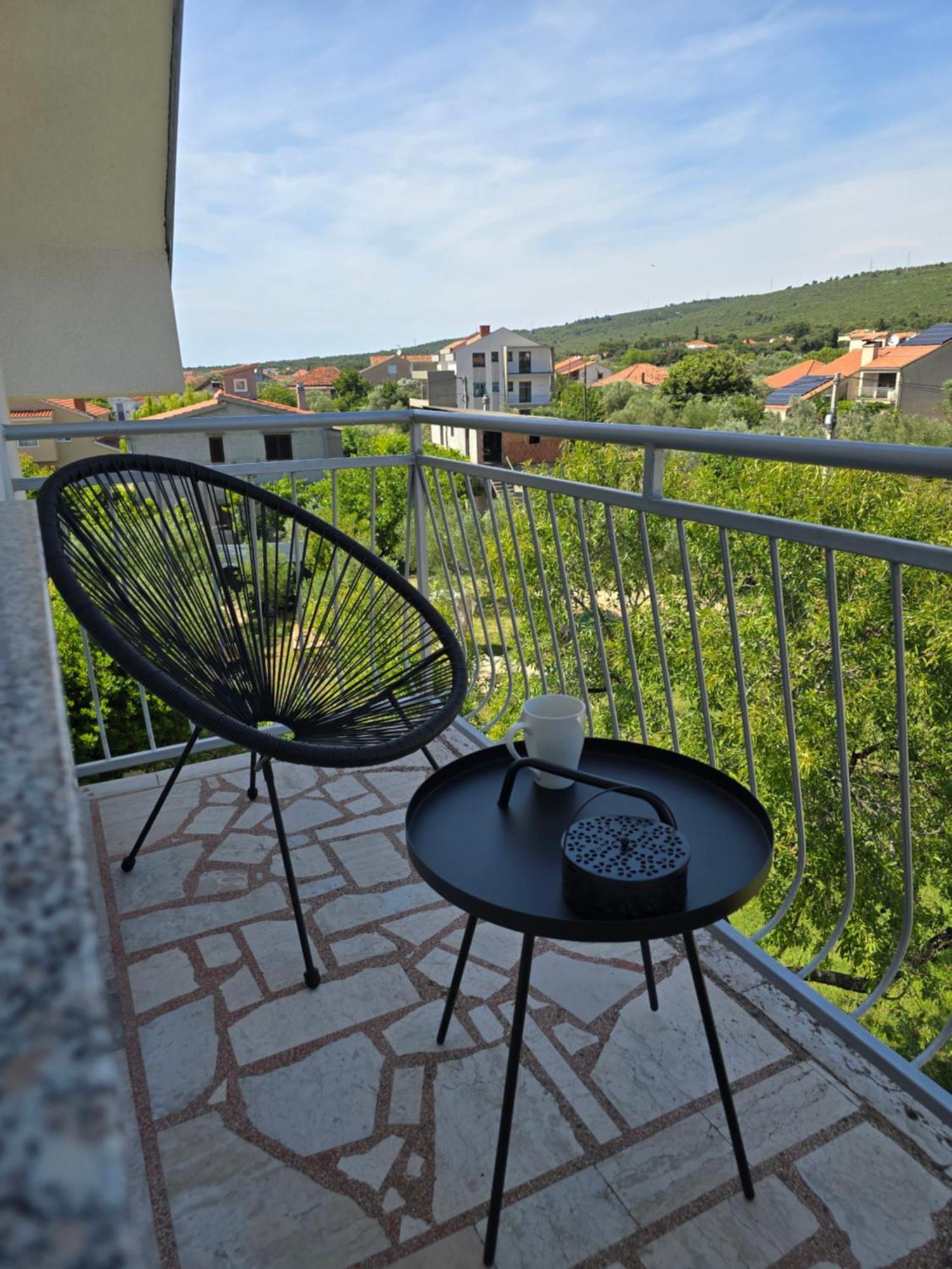 Apartmani Zinda ซูโกชัน ภายนอก รูปภาพ